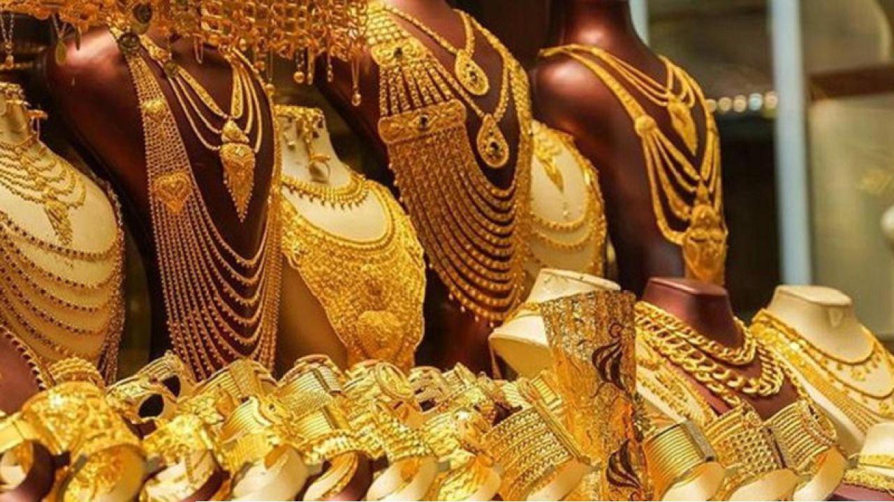 বিশ্ববাজারে আবারও বাড়ল স্বর্ণের দাম। দেশে কত? 