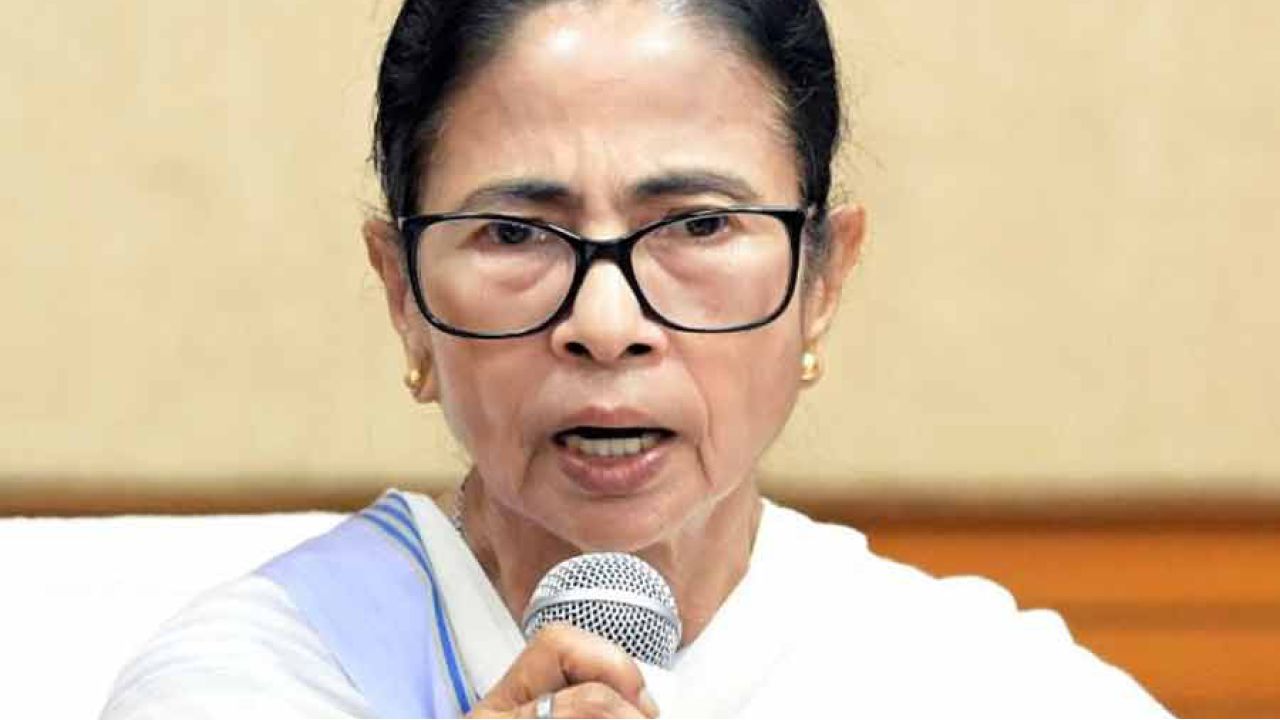 আমি মুখ খুললে বাংলাদেশ উত্তাল হয়ে যাবে, হাদি হত্যা প্রসঙ্গে মমতা